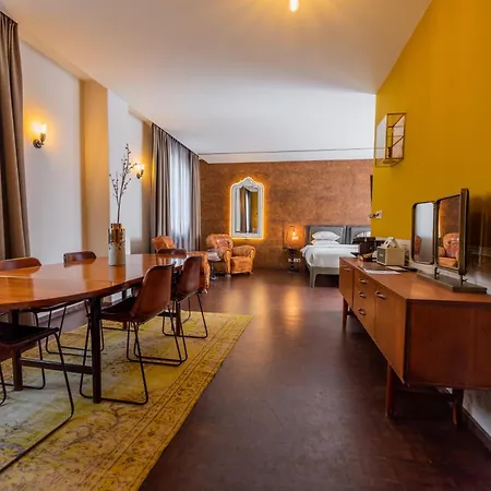 V Nesplein Otel 4*