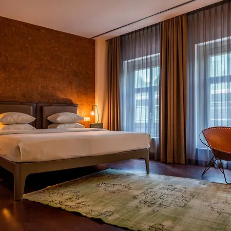 V Nesplein Hotel Amsterdam