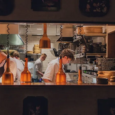 V Nesplein 4* Amsterdam