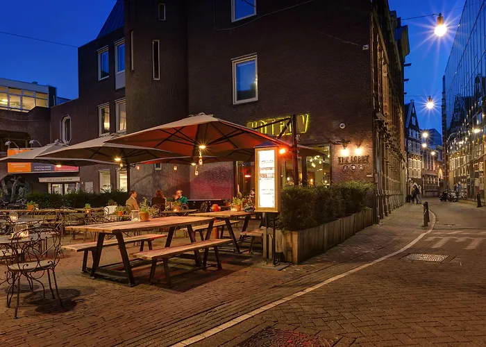 V Nesplein מלון 4*