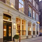Hotell V Nesplein 4*