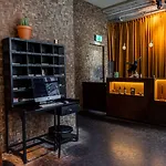 Hotell V Nesplein Amsterdam