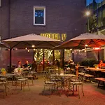 V Nesplein Amsterdam