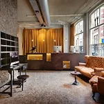 V Nesplein Hotell 4*