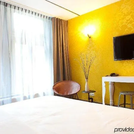 Hotell V Nesplein Amsterdam
